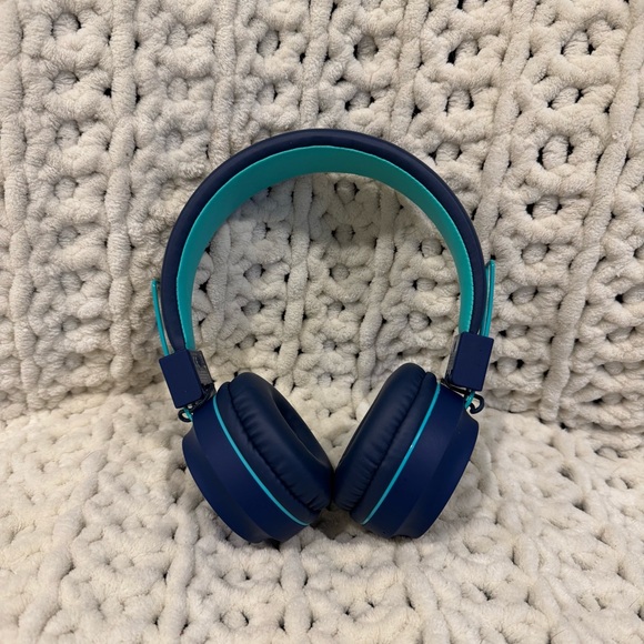 Kids Bluetooth Wireless On Ear Headphones - Picture 1 of 5